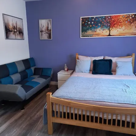 Bed & Breakfast And Away 3*