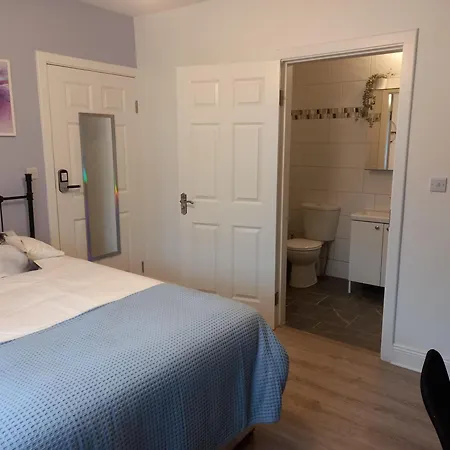 Bed & Breakfast And Away 3*