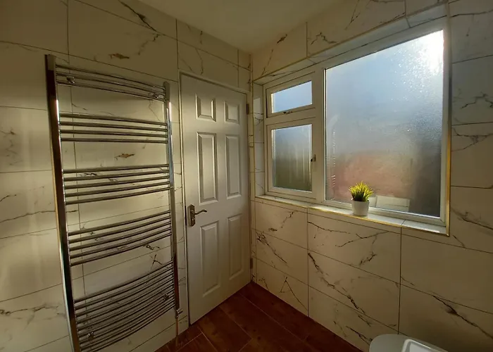 And Away Отель типа 