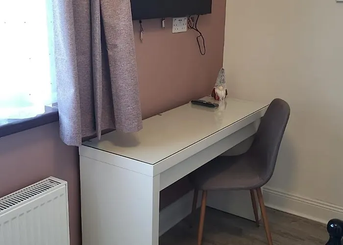 And Away Отель типа 