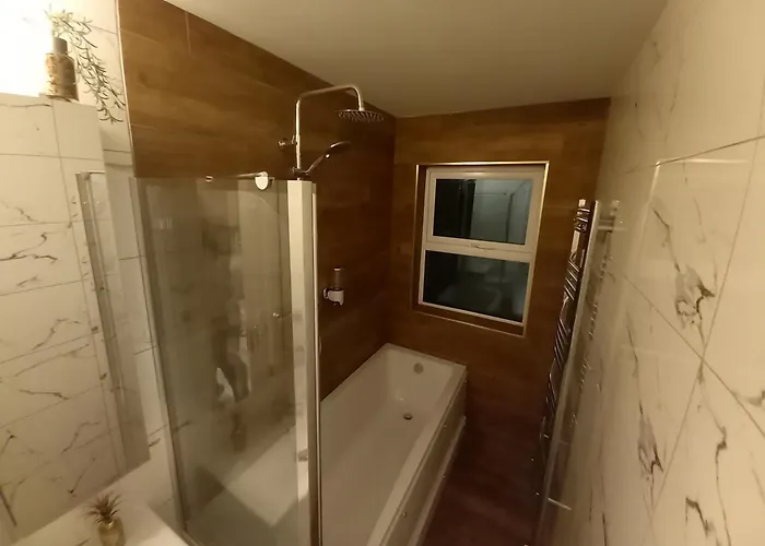 And Away Отель типа 