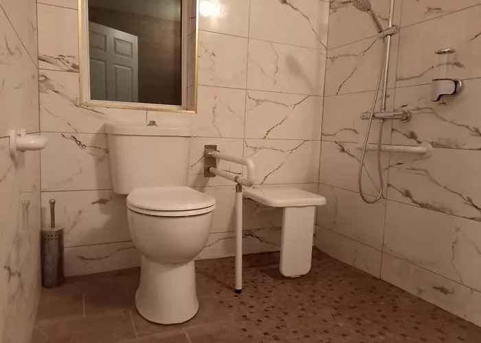 And Away Отель типа 