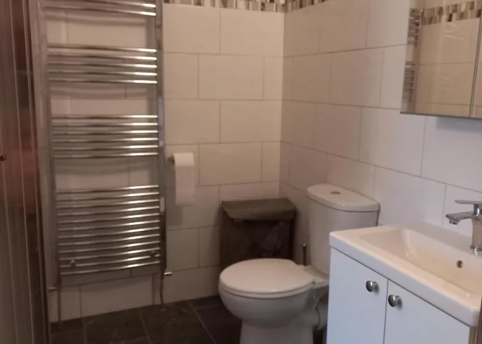 And Away Отель типа 