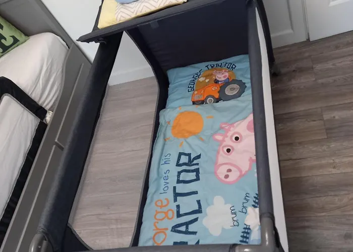 And Away Отель типа 